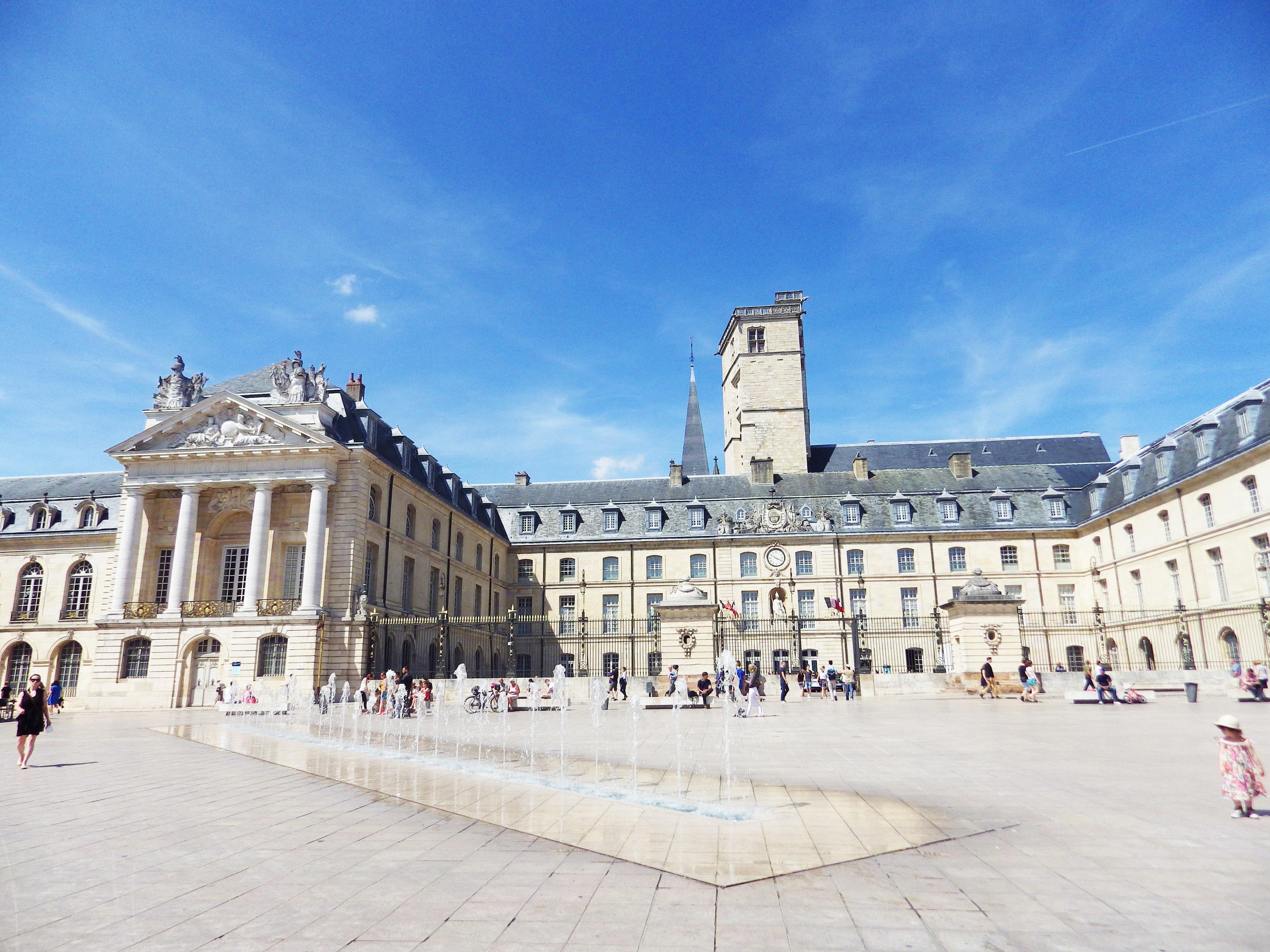 Holiday Inn Dijon Toison D'Or By Ihg Exterior foto