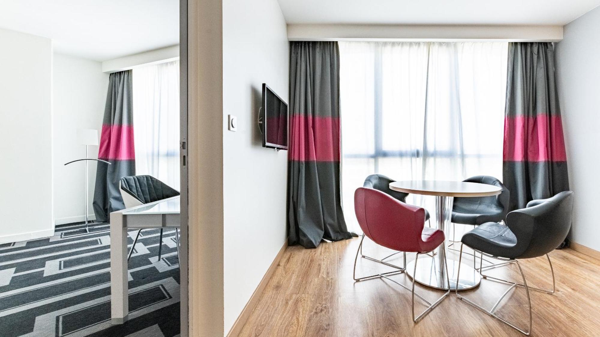 Holiday Inn Dijon Toison D'Or By Ihg Exterior foto