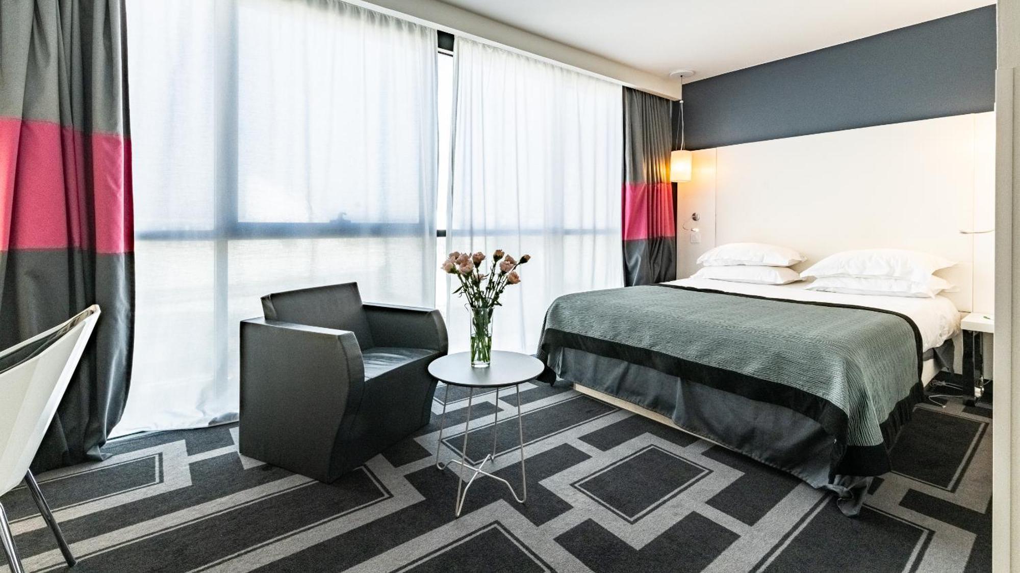 Holiday Inn Dijon Toison D'Or By Ihg Exterior foto